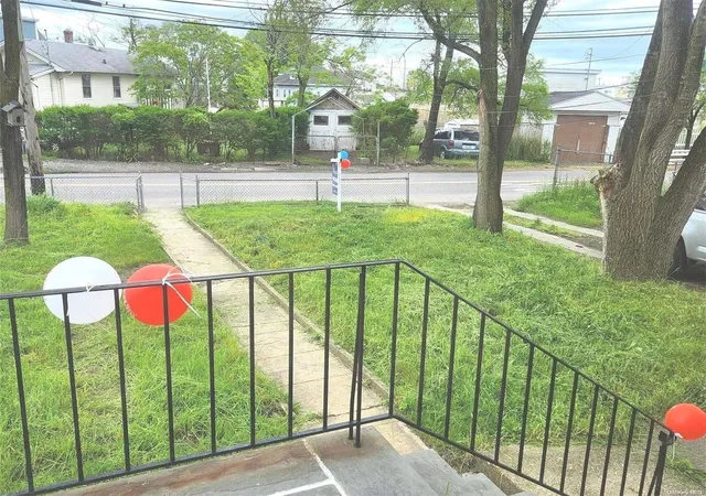 3rd image of 102-07 Russell St, New York, NY 11414 | MLS# L3551885