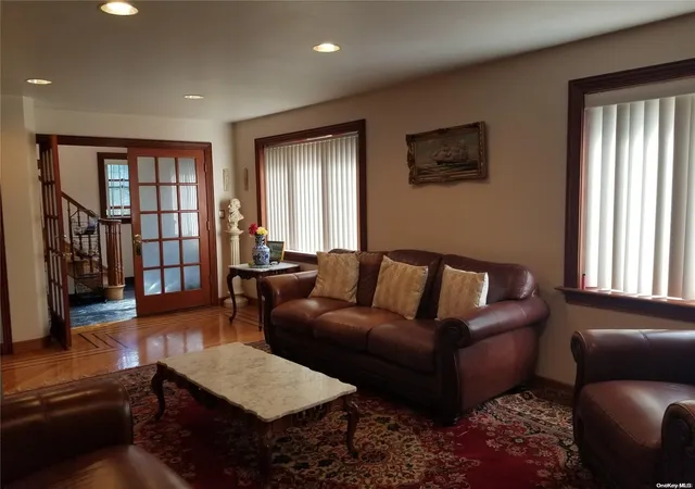 Photo 3 of Sale Pending at 40 11 157th St, Flushing, NY 11354 | MLS# L3552023 | Listing updated on 2024-12-04