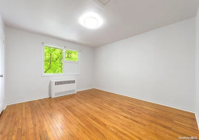 4th image of 21608 67Th Ave Blvd #Duplex, New York, NY 11364 | MLS# L3553044