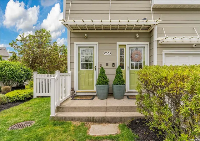 Photo 3 of Sale Pending at 70 05 Catamaran Way, Arverne, NY 11692 | MLS# L3554068 | Listing updated on 2024-12-04