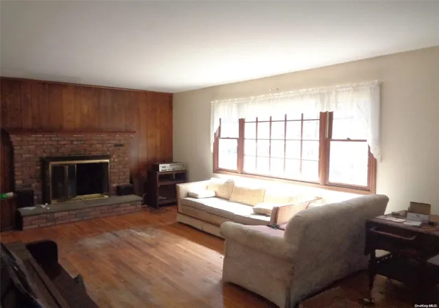 2nd image of 18 Howard St, Wading River, NY 11792 | MLS# L3554211