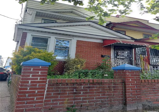 Photo 1 of Sale Pending at 104 54 Lefferts Blvd, South Richmond Hill, NY 11419 | MLS# L3554630 | Listing updated on 2024-12-04