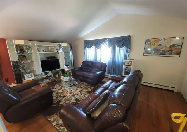 Photo 3 of Sale Pending at 612 Beach 64th St, Arverne, NY 11692 | MLS# L3555625 | Listing updated on 2025-05-22