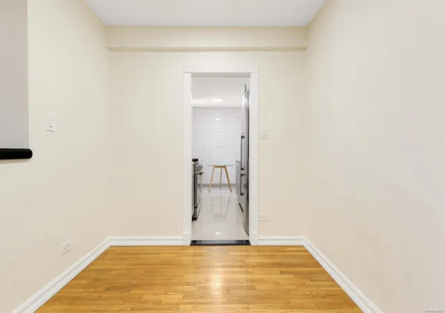 2nd image of 140 55 Burden Crescent #4B, Jamaica, NY 11435 | MLS# L3555726