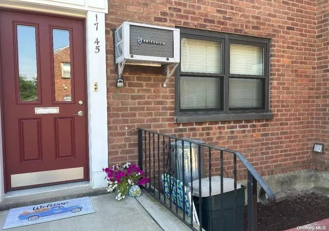 Photo 1 of Sale Pending at 17 45 160th St #5-65, Whitestone, NY 11357 | MLS# L3556323 | Listing updated on 2025-01-10