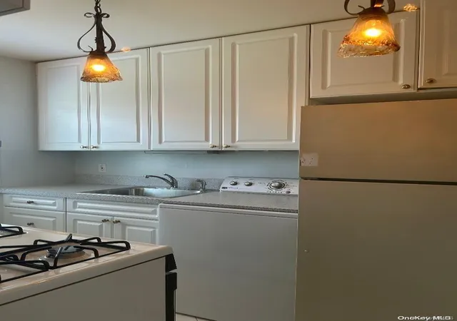 Photo 3 of Sale Pending at 17 45 160th St #5-65, Whitestone, NY 11357 | MLS# L3556323 | Listing updated on 2025-01-10