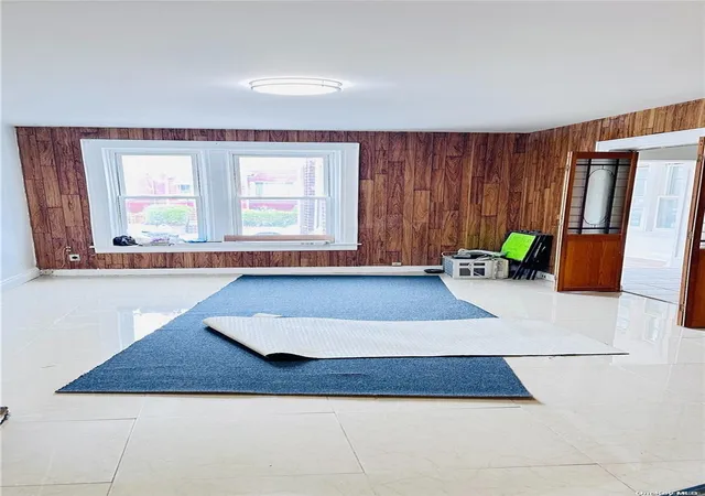 Photo 4 of Sale Pending at 93-06 95Th Street, Woodhaven, NY 11421 | MLS# L3556877 | Listing updated on 2025-08-08