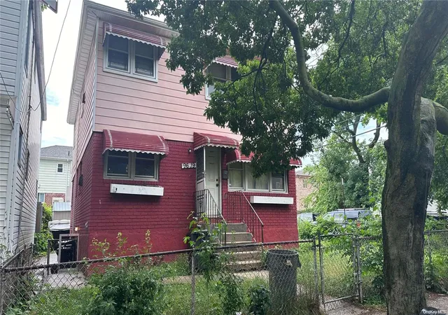 Photo 1 of Sale Pending at 96 19 24th Ave, East Elmhurst, NY 11369 | MLS# L3557232 | Listing updated on 2025-10-10