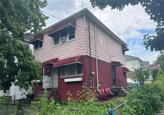 Photo 2 of Sale Pending at 96 19 24th Ave, East Elmhurst, NY 11369 | MLS# L3557232 | Listing updated on 2025-10-10