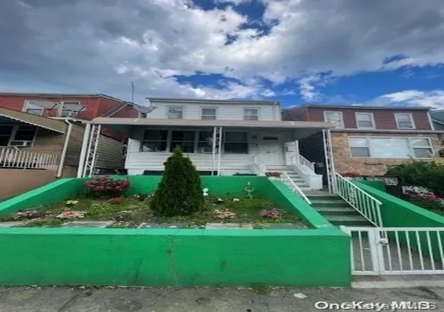 Photo 3 of Sale Pending at 26 17 93rd St, East Elmhurst, NY 11369 | MLS# L3559154 | Listing updated on 2024-12-04