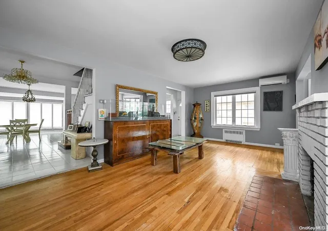 Photo 3 of Sale Pending at 207-15 39Th Ave, Bayside, NY 11361 | MLS# L3561634 | Listing updated on 2024-12-03