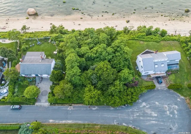 5th image of 895 Glen Ct, Cutchogue, NY 11935 | MLS# L3562073