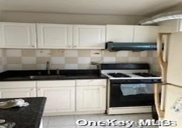 8th image of 63 45 Saunders St #5G, Rego Park, NY 11374 | MLS# L3563192