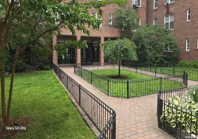Photo 2 of Sale Pending at 105 37 65 Ave #1C, Forest Hills, NY 11375 | MLS# L3564247 | Listing updated on 2025-02-11