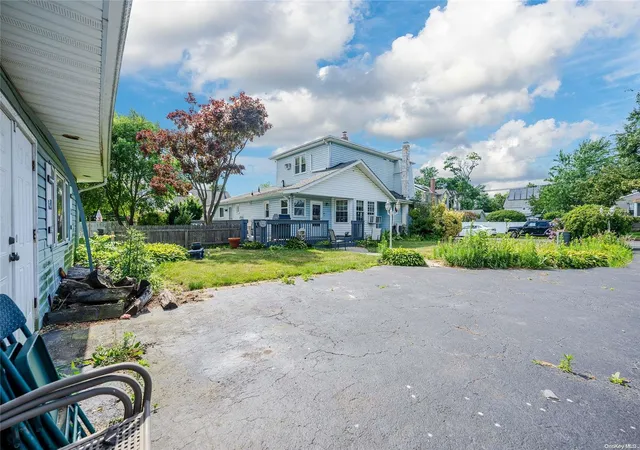 3rd image of 7 Gary St, Babylon, NY 11757 | MLS# L3564660