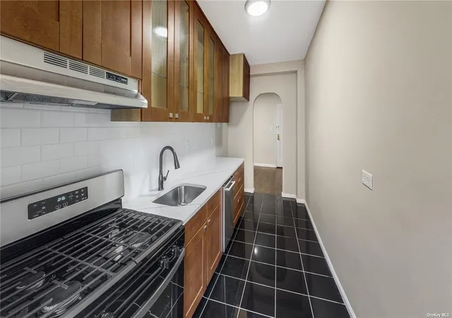 Photo 1 of Sale Pending at 35 38 75th Street #4C, New York, NY 11372 | MLS# L3565391 | Listing updated on 2026-10-09