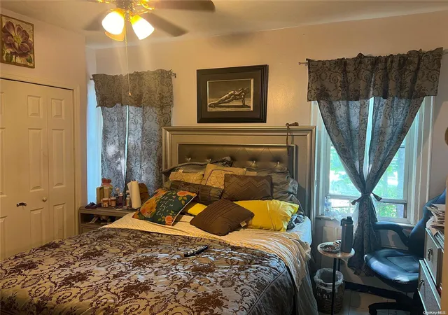 Photo 4 of Sale Pending at 233-01 Mentone Ave, Rosedale, NY 11422 | MLS# L3566067 | Listing updated on 2026-01-02