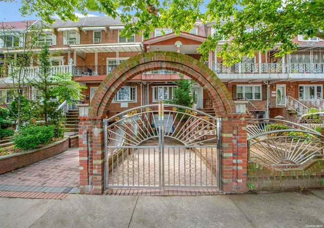 Photo 3 of Sale Pending at 8008 Avenue J, New York, NY 11236 | MLS# L3568042 | Listing updated on 2025-01-25