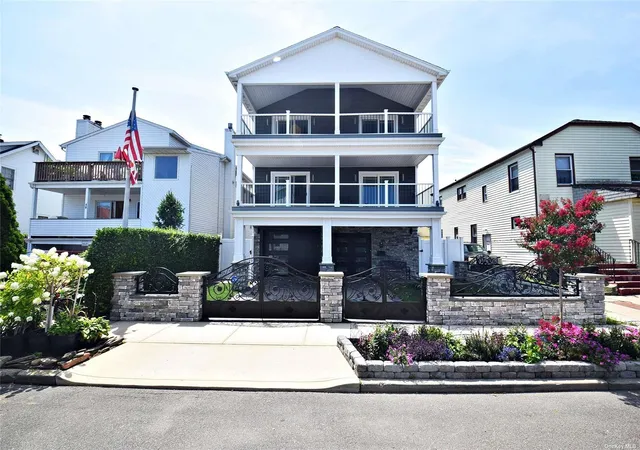 1st image of 46 E Fulton St, Long Beach, NY 11561 | MLS# L3568772