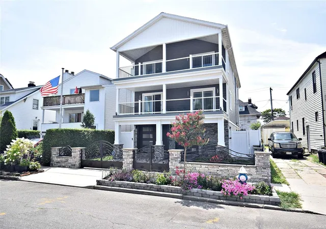 2nd image of 46 E Fulton St, Long Beach, NY 11561 | MLS# L3568772