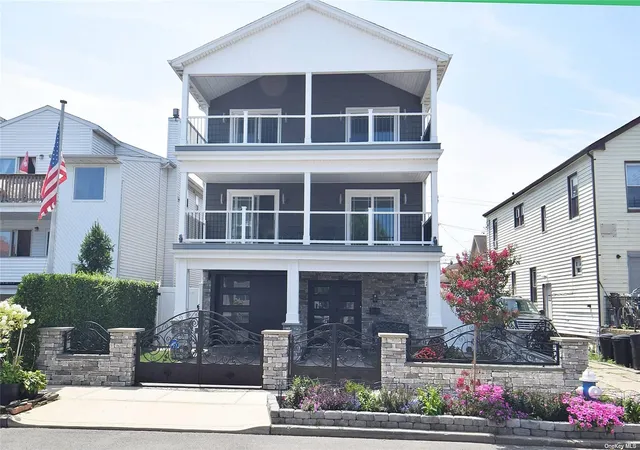 3rd image of 46 E Fulton St, Long Beach, NY 11561 | MLS# L3568772