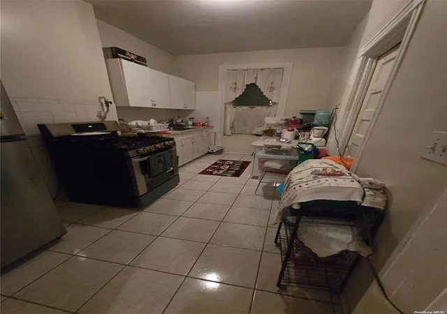 Photo 4 of Sale Pending at 261 Etna St, Brooklyn, NY 11208 | MLS# L3568931 | Listing updated on 2024-12-04