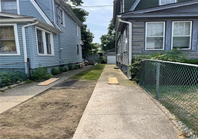 2nd image of 150 36 114th Rd, Jamaica, NY 11434 | MLS# L3569472