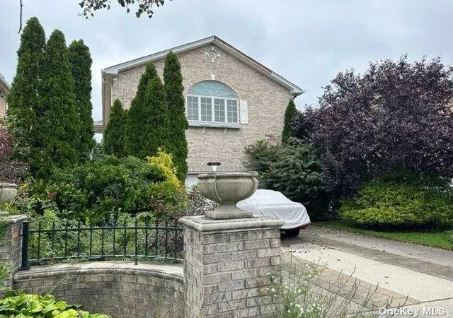 2nd image of 150 123 Powells Cove Blvd, Whitestone, NY 11357 | MLS# L3571422