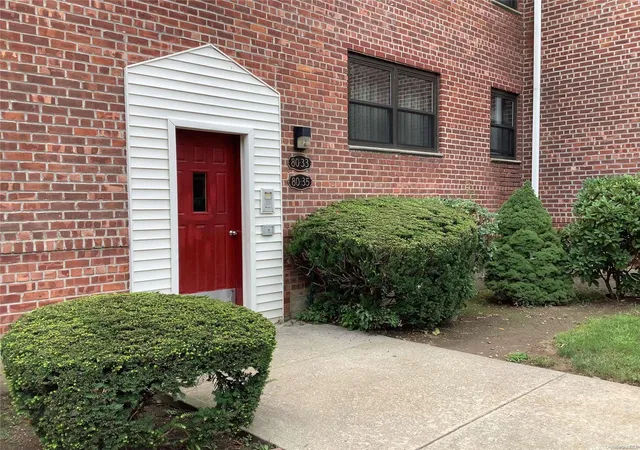 1st image of 80 35 Shore Parkway #274, Howard Beach, NY 11414 | MLS# L3571735