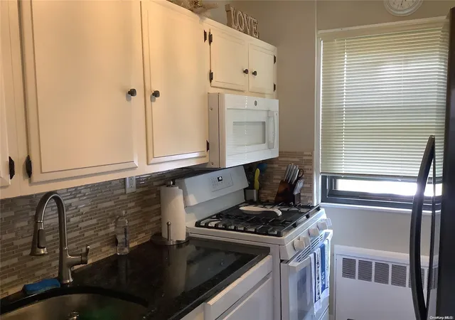 4th image of 80-35 Shore Parkway #274, Howard Beach, NY 11414 | MLS# L3571735