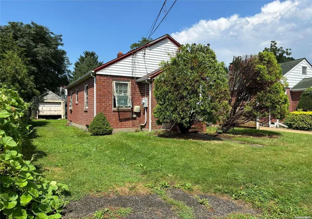9th image of 27 Jane St, North Hempstead, NY 11577 | MLS# L3571755