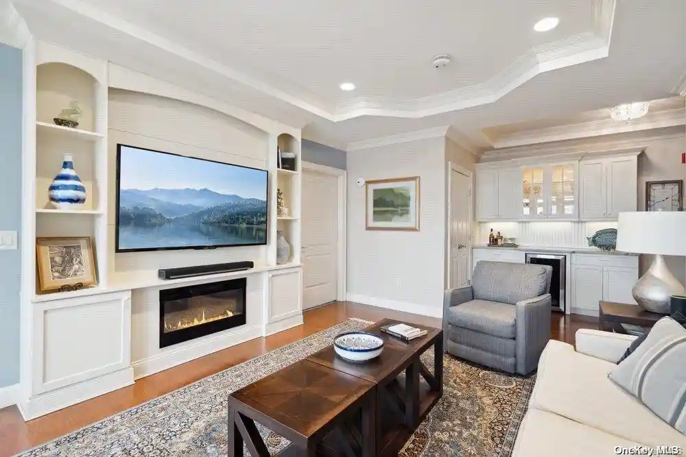 Listing Photo 2 - Condo for sale in 30 Shady Ln located at 30 Shady Ln, Westbury, NY 11590 - Unit #30-301