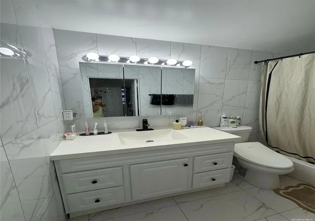Photo 2 of Sale Pending at 7 04 166th Street #6D, Whitestone, NY 11357 | MLS# L3572453 | Listing updated on 2024-12-03