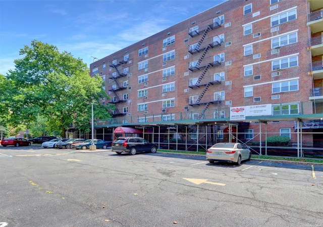 Photo 1 of House for sale at 151-31 88Th St #6H, Howard Beach, NY 11414 | MLS# L3572872 | Listing updated on 2026-10-07