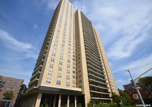 1st image of 110 11 Queens Blvd #2H, Forest Hills, NY 11375 | MLS# L3572877