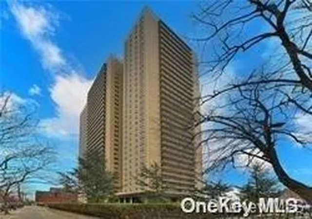 4th image of 110-11 Queens Blvd #2H, Forest Hills, NY 11375 | MLS# L3572877