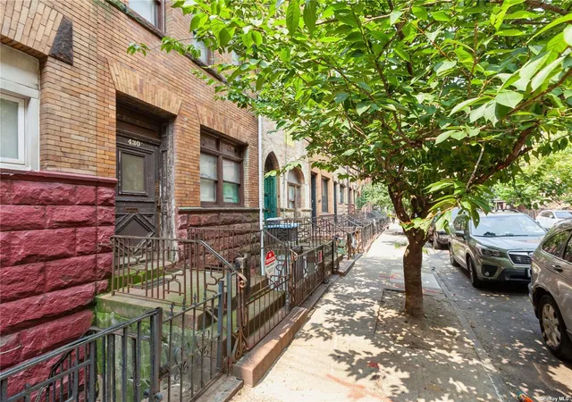 1st image of 430 E 136th Street, New York, NY 10454 | MLS# L3573843