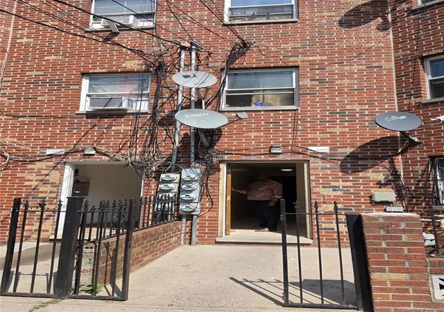1st image of 1388 Bristow St, New York, NY 10459 | MLS# H5126379