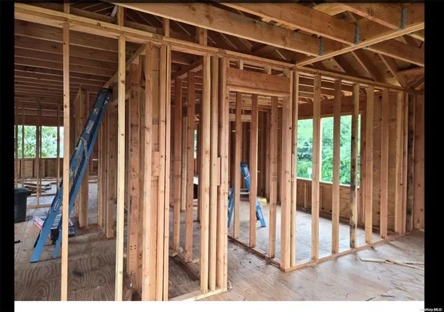 12th image of 140 Floyd St, Brentwood, NY 11717 | MLS# L3576009