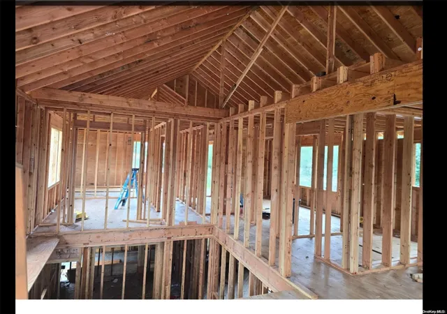 4th image of 140 Floyd St, Brentwood, NY 11717 | MLS# L3576009