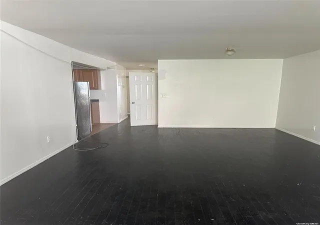 Photo 4 of Sale Pending at 974 Dekalb Ave, Brooklyn, NY 11221 | MLS# L3576550 | Listing updated on 2024-12-04