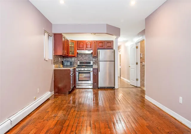 Photo 1 of Sale Pending at 197 21 Carpenter Ave #1G, Hollis, NY 11423 | MLS# L3577586 | Listing updated on 2025-05-16