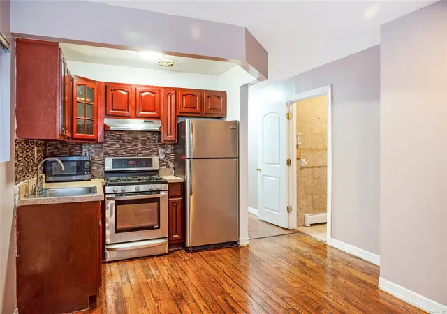 Photo 2 of Sale Pending at 197 21 Carpenter Ave #1G, Hollis, NY 11423 | MLS# L3577586 | Listing updated on 2025-05-16