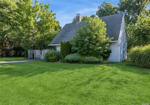 2nd image of 48 Bloomingdale Rd, Levittown, NY 11756 | MLS# L3578115