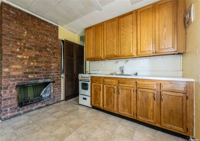 4th image of 48 Bloomingdale Rd, Levittown, NY 11756 | MLS# L3578115