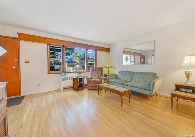 5th image of 70 Farmers Ave, Bethpage, NY 11714 | MLS# L3578311