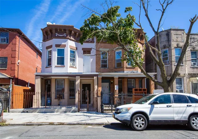 Photo 2 of Sale Pending at 32 45 105th St, East Elmhurst, NY 11369 | MLS# L3578650 | Listing updated on 2024-12-03