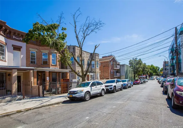 Photo 3 of Sale Pending at 32-45 105Th St, East Elmhurst, NY 11369 | MLS# L3578650 | Listing updated on 2024-12-03