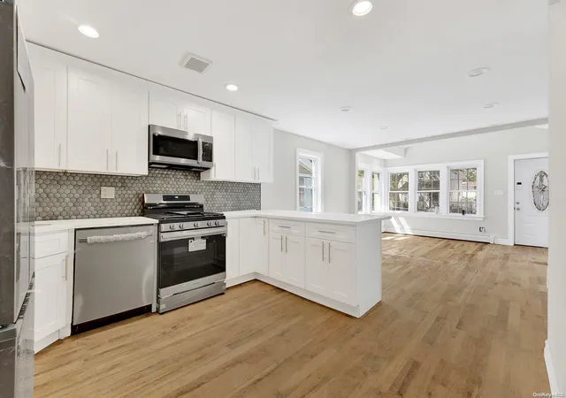 Photo 2 of Sale Pending at 108 05 221st St, Queens Village, NY 11429 | MLS# L3579447 | Listing updated on 2025-02-24