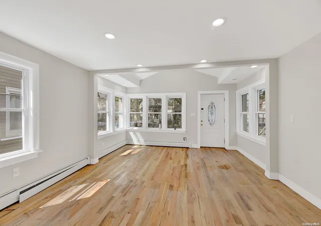 Photo 3 of Sale Pending at 108 05 221st St, Queens Village, NY 11429 | MLS# L3579447 | Listing updated on 2025-02-24